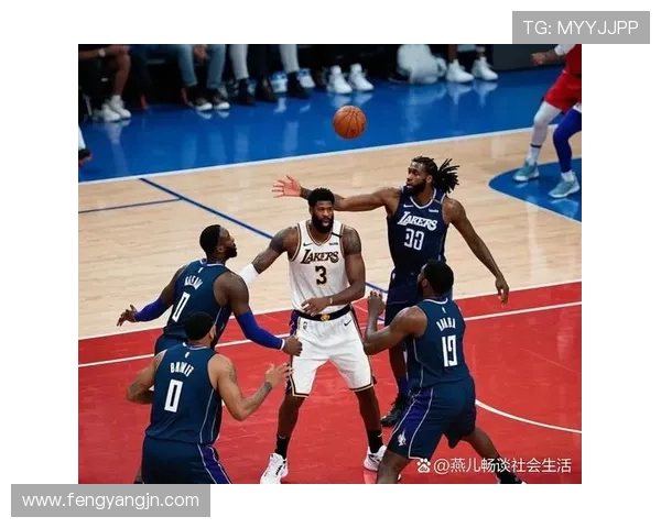 德拉蒙德底角三分出手提前庆祝却意外打铁引发全场哄笑